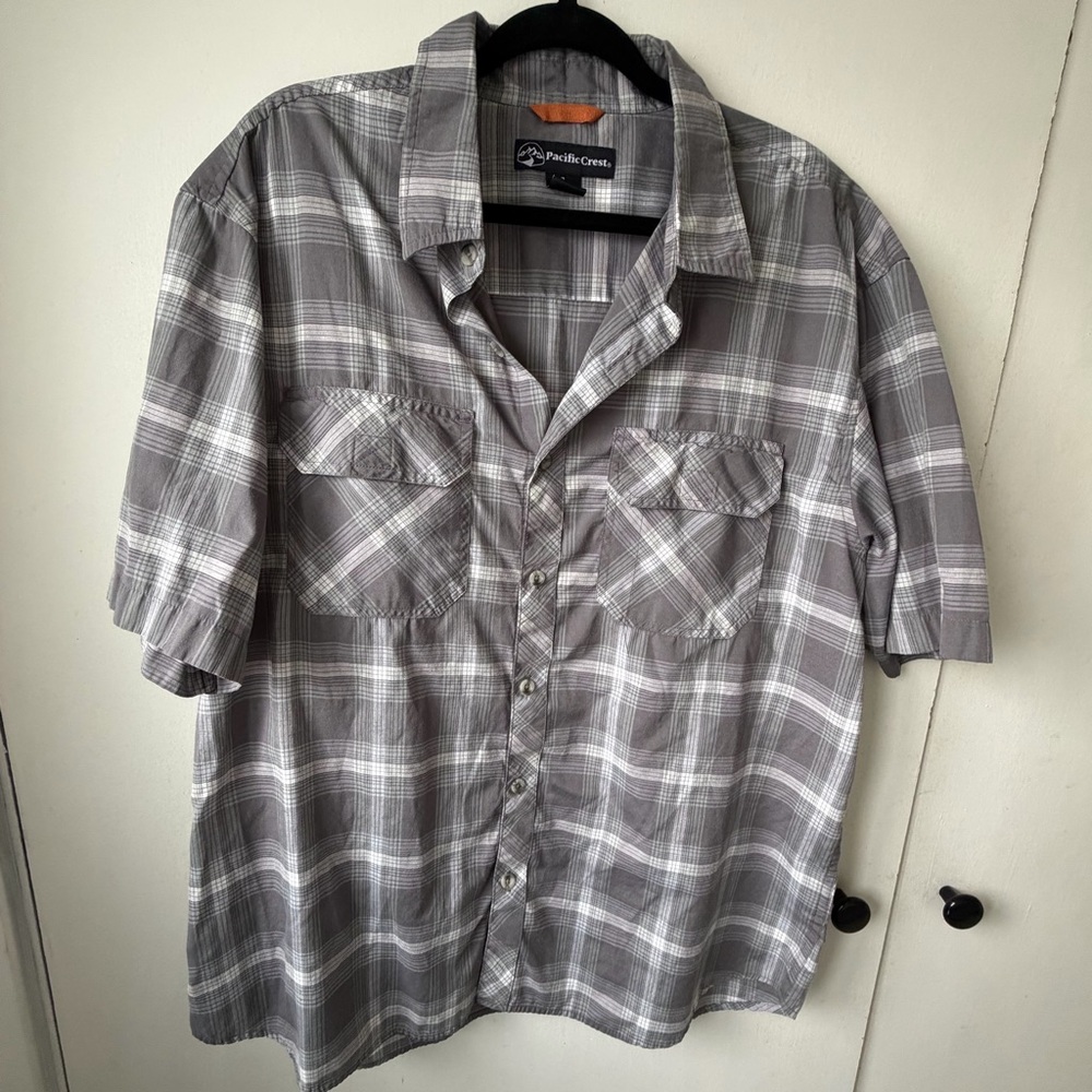 Pacific Crest Men’s XL Gray Plaid Outdoor Button-Up Shirt | Trail-Ready Comfort